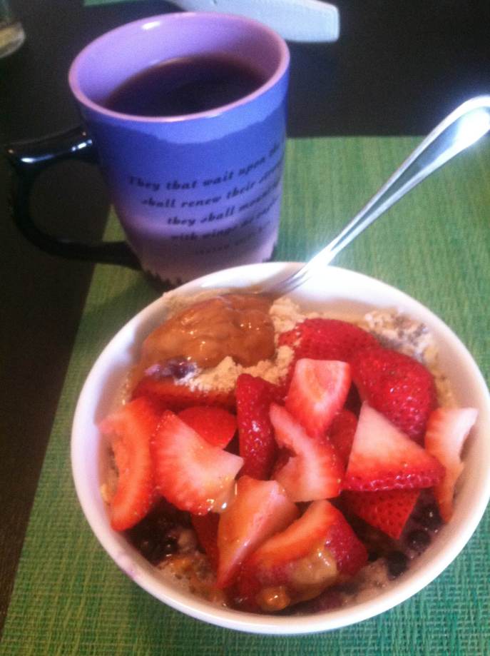 Strawberry and blueberry oats